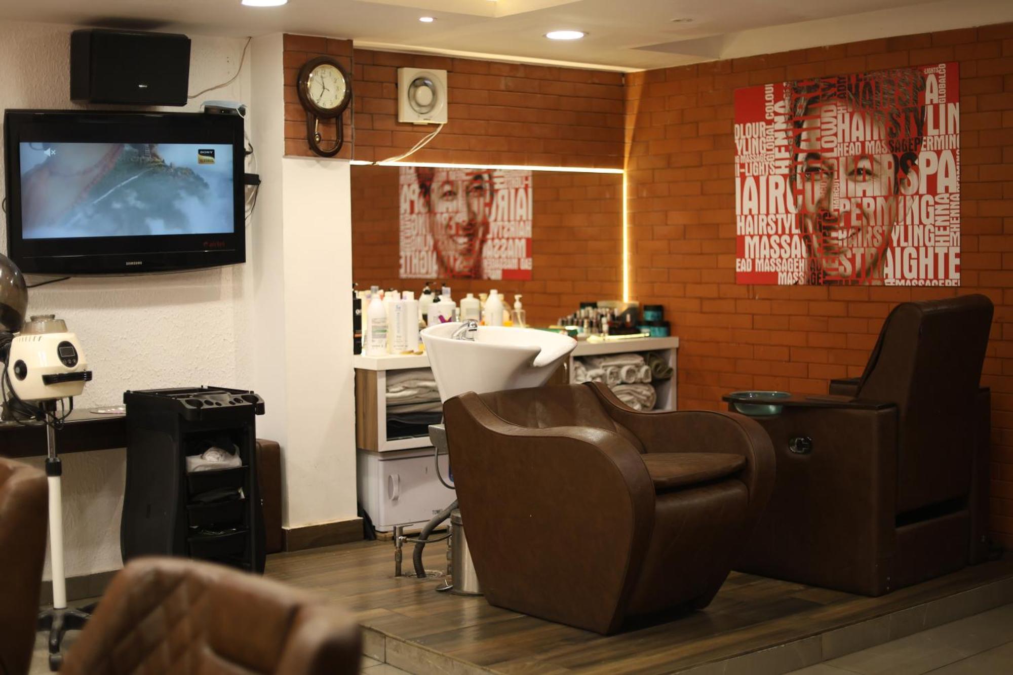 Hotel Willow Banks - Boutique 4 Star Hotel On The Mall Road Shimla Exterior foto